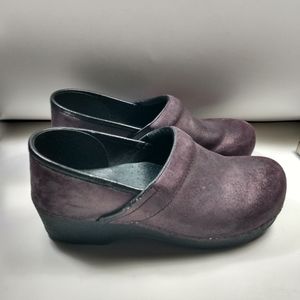 Dansko Purple Suede Clogs sz EU 40 - US 9.5-10